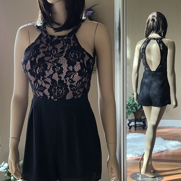 CLASSY BLACK LACE  ROMPER - Picture 3 of 9
